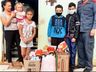 Catequizandos do interior entregam cestas básicas com Bombeiro Comunitário 