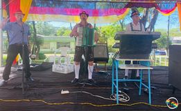 Oktoberfest na praça é realizada em Itapiranga