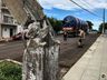 VÍDEO: Caminhão derruba dois postes no centro de São Miguel do Oeste