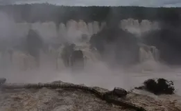 Turista cai das Cataratas do Iguaçu e desaparece; saiba mais