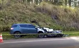 Colisão entre dois carros deixa 6 mortos no interior de SP