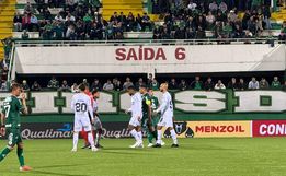 Marcinho marca duas vezes e Chape vence a Ferroviária na Arena Condá