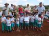 Alunos fazem visita ao Lago Municipal e participam de plantio de árvores em Cedro