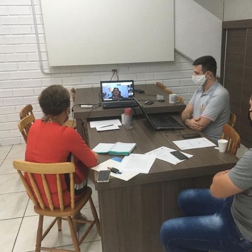 Novo presidente da AEST elenca ações prioritárias com empresários de Santa Helena e Tunápolis
