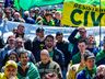 Imagens: Manifestantes pedem intervenção Federal em frente ao 14ºRCMec