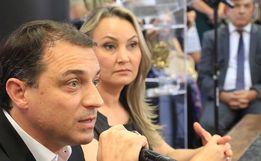 Pedido de impeachment contra governador de SC é protocolado na Assembleia Legislativa