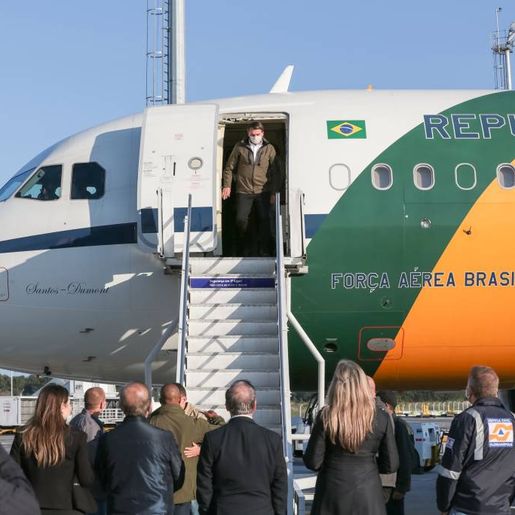 Bolsonaro viaja neste sábado à Santa Catarina para sobrevoar áreas atingidas por chuva