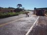 Carreta carregada com milho tomba na SC-163