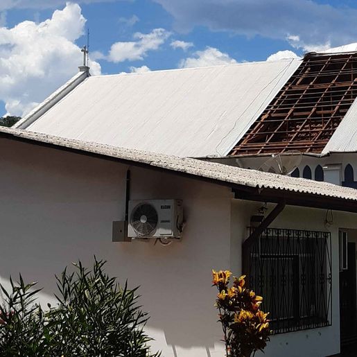 Temporal destelha Igreja de Itapiranga pela segunda vez em 10 dias