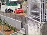 Morador fica frente a frente com onça-parda no meio da rua SC