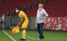 Na reestreia de Abel Braga, Inter perde do América-MG na Copa do Brasil