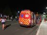 VÍDEO: Motociclista sofre ferimentos graves em colisão contra caminhão estacionado 