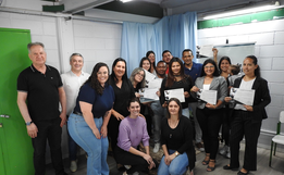 Assistência capacita imigrantes em curso de Auxiliar Administrativo