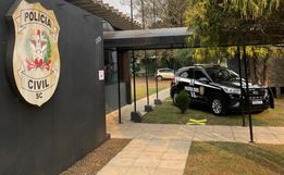 Mulher é indiciada por falsificar ameaças de morte e tentar incriminar pai em São Lourenço 