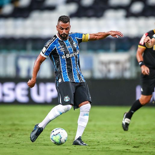 Palmeiras vence Grêmio e fica a um empate de ser campeão