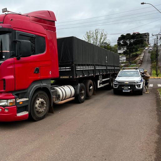 Motorista de caminhão que atropelou jovem é localizado voltando para SMO 