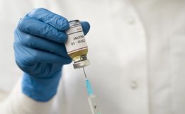Ministério anuncia dose de reforço contra Covid-19 em toda população adulta