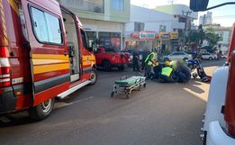 Colisão entre picape e moto deixa homem ferido no centro de SMOeste 
