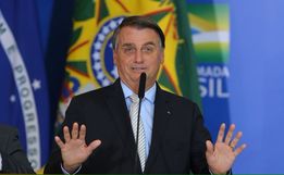 PF faz buscas na casa de Jair Bolsonaro, que terá que usar tornozeleira eletrônica