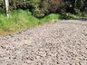 Obras de pavimentação rural e construção de campo sintético seguem em São José do Cedro