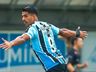 Suárez marca de novo e Grêmio vence o Caxias na abertura do Gauchão