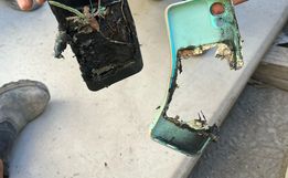 Placa de concreto cai sobre homem e celular explode no impacto em Cunha Porã