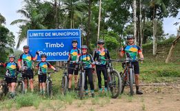 Grupo de amigos percorre ‘Vale Europeu’ de bicicleta