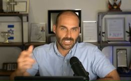 Eduardo Bolsonaro diz que não vai renunciar ao mandato de deputado