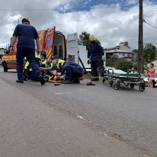 Motociclista fica ferido em acidente na Willy Barth 
