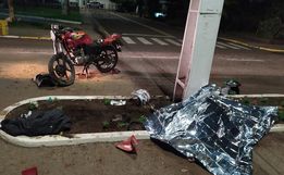 Mulher morre em grave acidente de moto no centro de Itapiranga