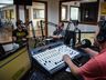 Mundo POP com Alberto Baldissera estreia na TOP 104 FM