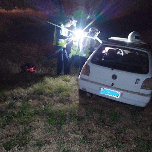Homem sofre acidente e é preso por dirigir embriagado