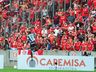 Grêmio domina, goleia o Inter e vence o Gre-Nal no Beira-Rio