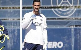 Goleiro do PSG volta a ficar em coma e continua em estado grave