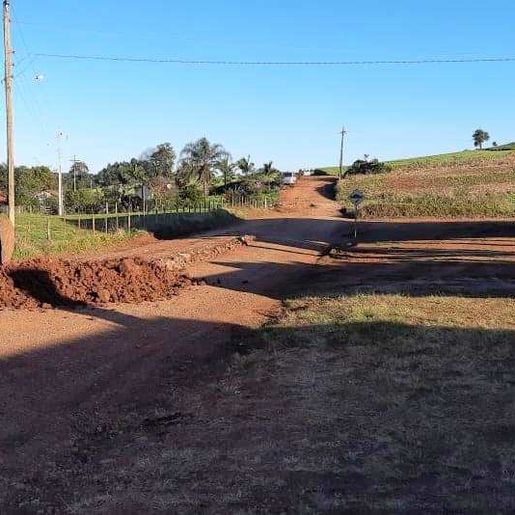 Adequação para calçamento da estrada geral deve terminar nesta semana