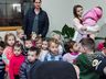 40 crianças da creche São Domingos visitam a Rádio Cedro FM