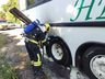 Ônibus pega fogo após possíveis problemas nos freios na BR 163