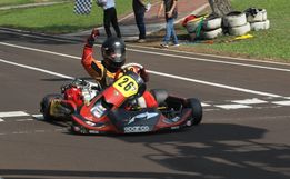 Piloto Cedrense intensifica treinos para a etapa final do paranaense de Kart