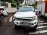 Colisão entre carro e caminhonete deixa mulher ferida em São Miguel do Oeste