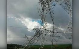 Tornado deixa mais de 68,5 mil unidades sem energia elétrica em SC