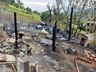 Vídeo: Idoso de Riqueza perde residência, móveis e animais de estimação em incêndio