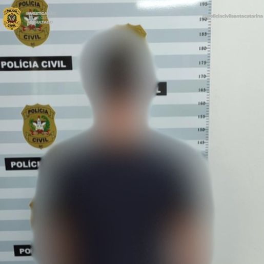 Homem é preso por divulgar fotos íntimas da ex-namorada