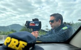 Radar flagra carro a 169 km/h durante operação da PRF em SC