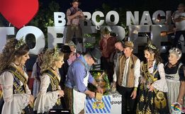 Alegria, chopp e muita música: Lª Presidente Becker abre a 43ª Oktoberfest