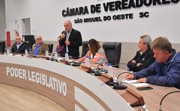 Comunidade se manifesta contra instalação de ciclovia na Rua Oiapoc