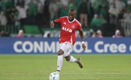Em recuperação de lesão no Inter, Enner Valencia é convocado pelo Equador para as Eliminatórias