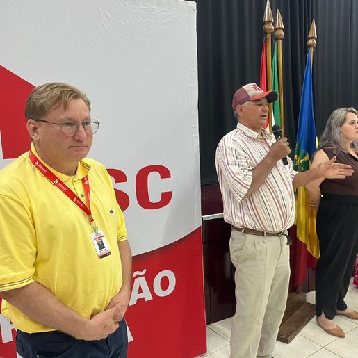 Campo Erê entrega mais de 40 títulos de propriedade 