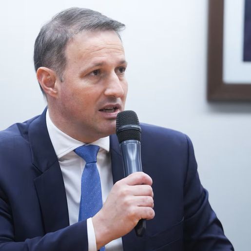 Relator do projeto antifacção muda texto e altera papel da PF no combate ao crime