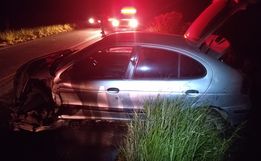Carro e caminhão batem de frente na SC-161 