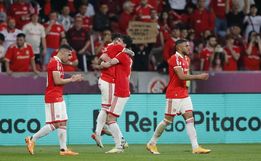 Inter bate facilmente o Fluminense por 3 a 0 e acalma a tensão no Beira-Rio